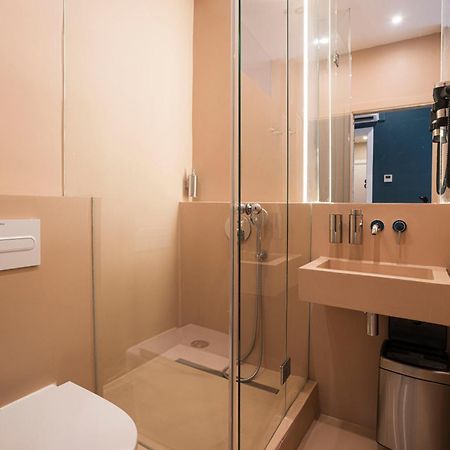 Hostal Sol Y K Барселона Экстерьер фото