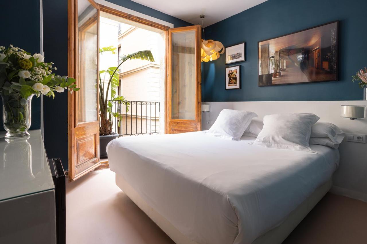 Hostal Sol Y K Барселона Экстерьер фото