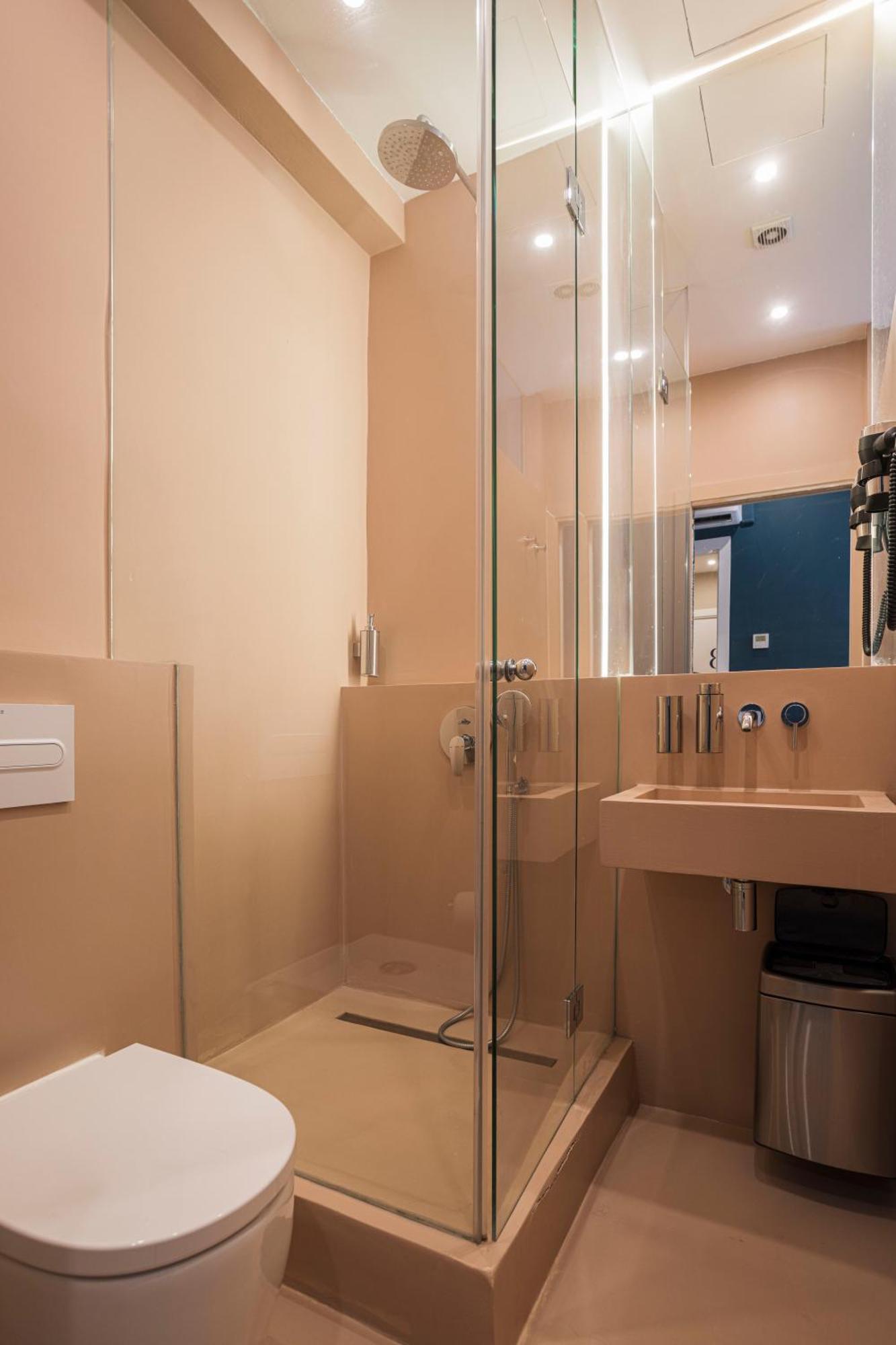Hostal Sol Y K Барселона Экстерьер фото